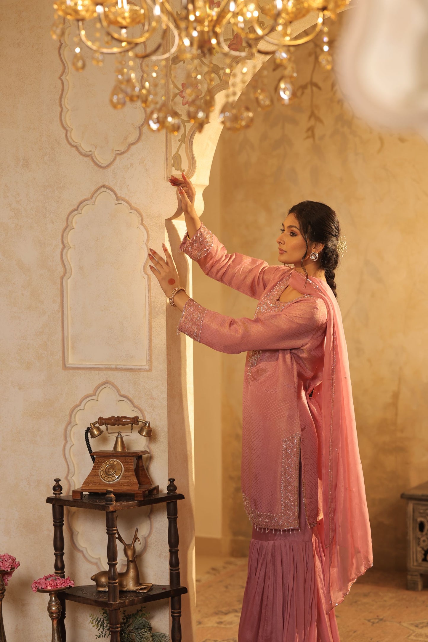 Mauve Thread And Zari Embroidered Kurti Set