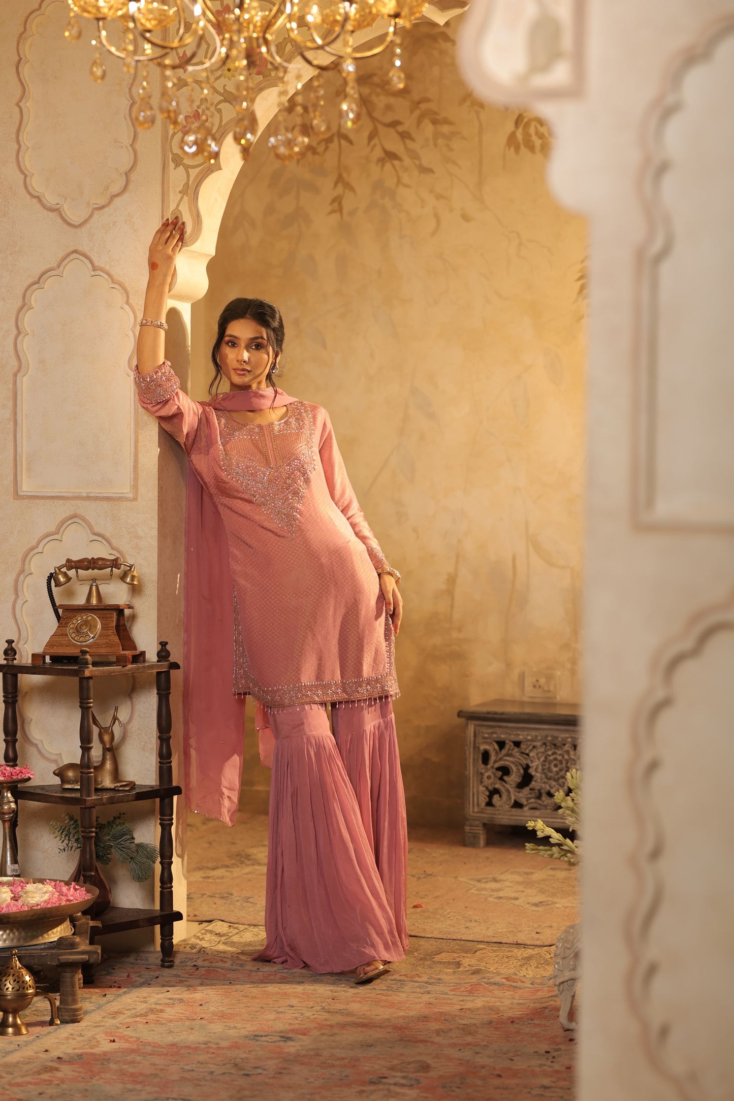 Mauve Thread And Zari Embroidered Kurti Set